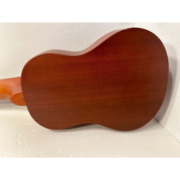 Vintage Silvertone Soprano Ukulele - Brown With Carrying Case Great Condition - Picture 4 of 6